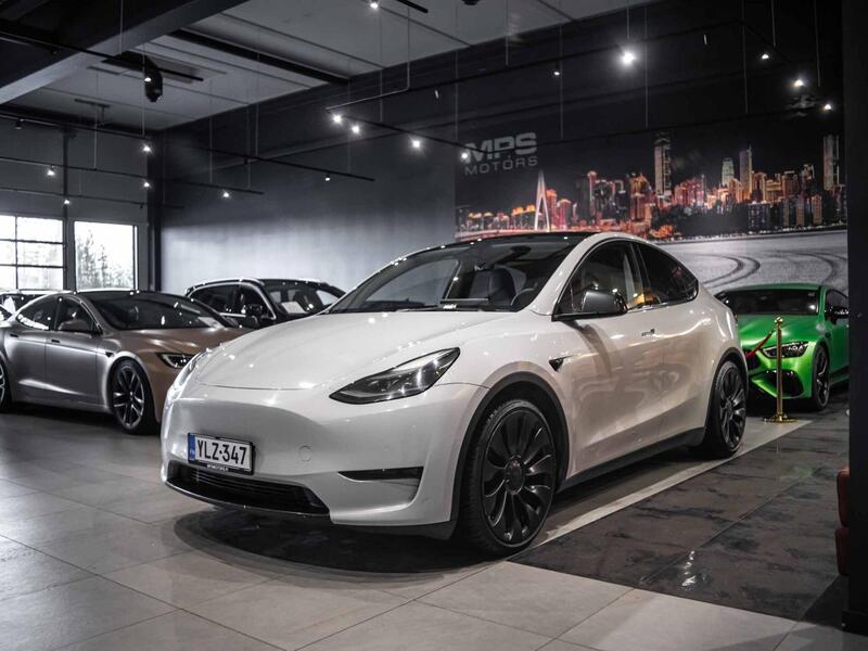 Tesla Model Y vaihtoauto