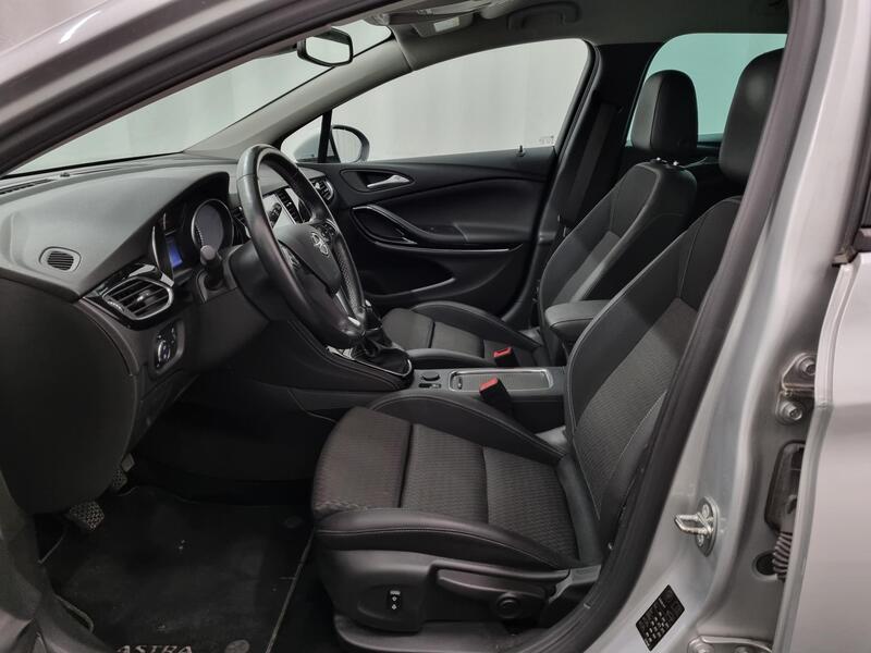 Opel Astra vaihtoauto
