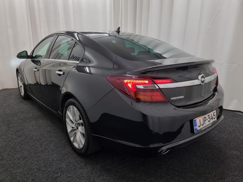 Opel Insignia vaihtoauto