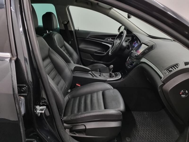 Opel Insignia vaihtoauto