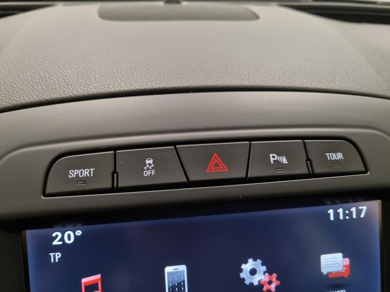 Opel Insignia vaihtoauto