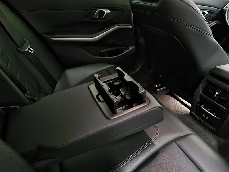 BMW 330 vaihtoauto