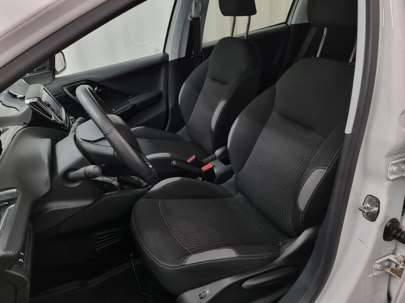 Peugeot 208 vaihtoauto