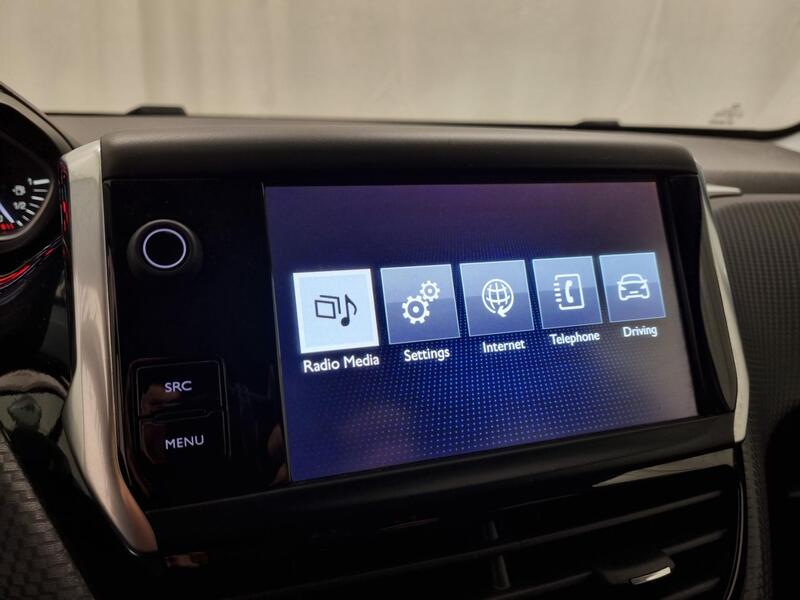 Peugeot 208 vaihtoauto