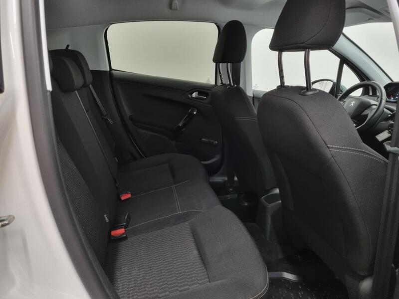 Peugeot 208 vaihtoauto