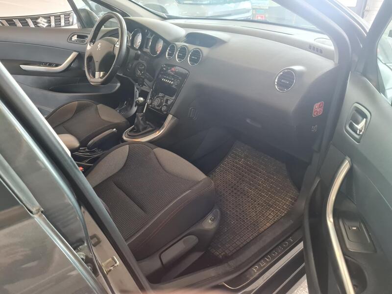 Peugeot 308 vaihtoauto