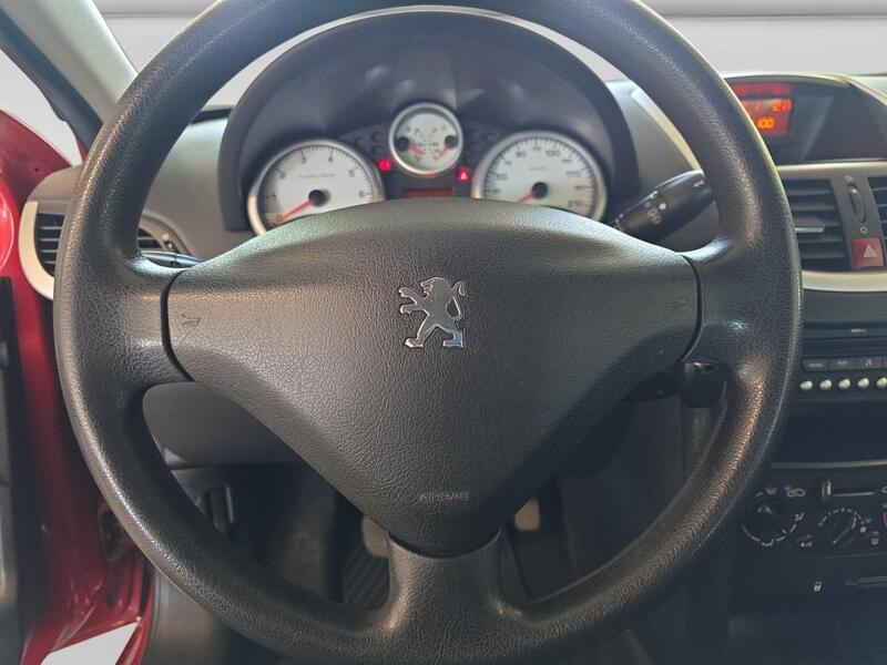 Peugeot 207 vaihtoauto