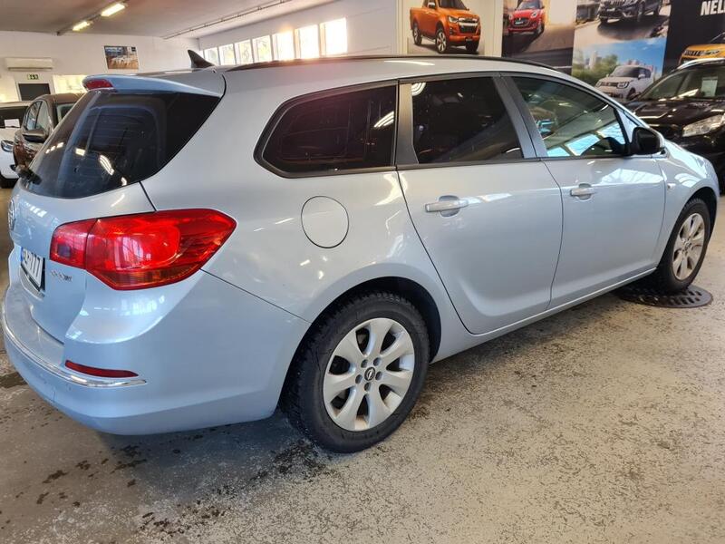 Opel Astra vaihtoauto