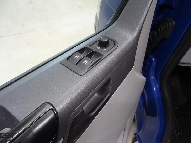 Volkswagen Caravelle vaihtoauto