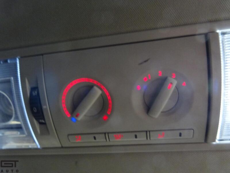 Volkswagen Caravelle vaihtoauto