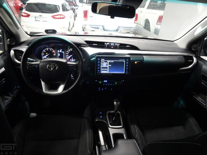 Toyota Hilux vaihtoauto