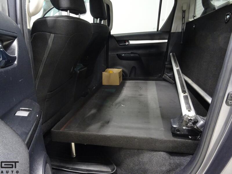 Toyota Hilux vaihtoauto