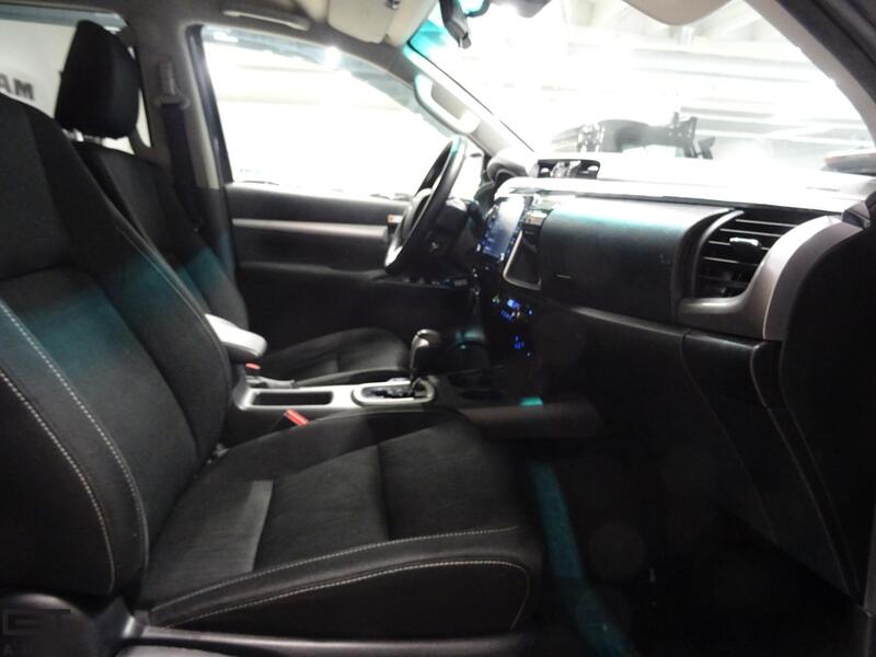 Toyota Hilux vaihtoauto