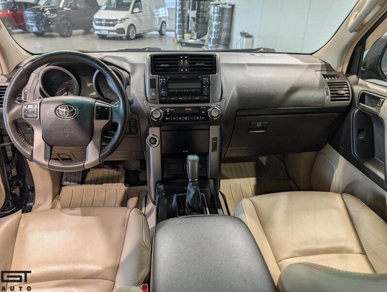 Toyota Land Cruiser vaihtoauto