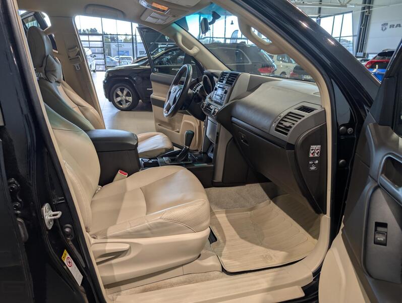 Toyota Land Cruiser vaihtoauto