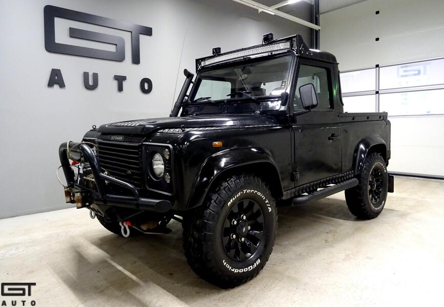 Land Rover Defender vaihtoauto
