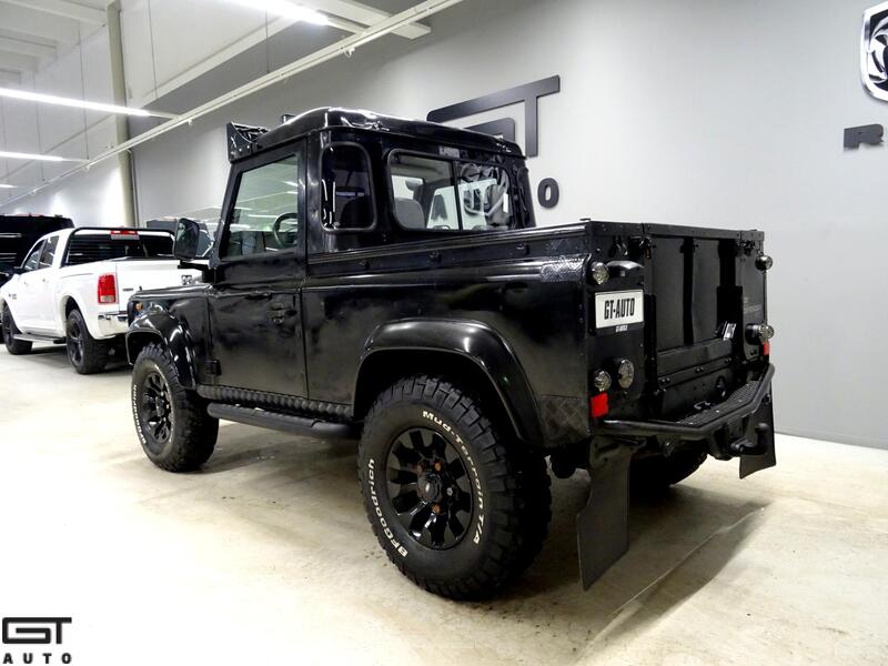 Land Rover Defender vaihtoauto
