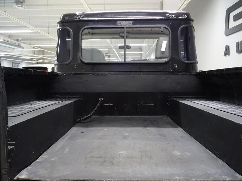 Land Rover Defender vaihtoauto