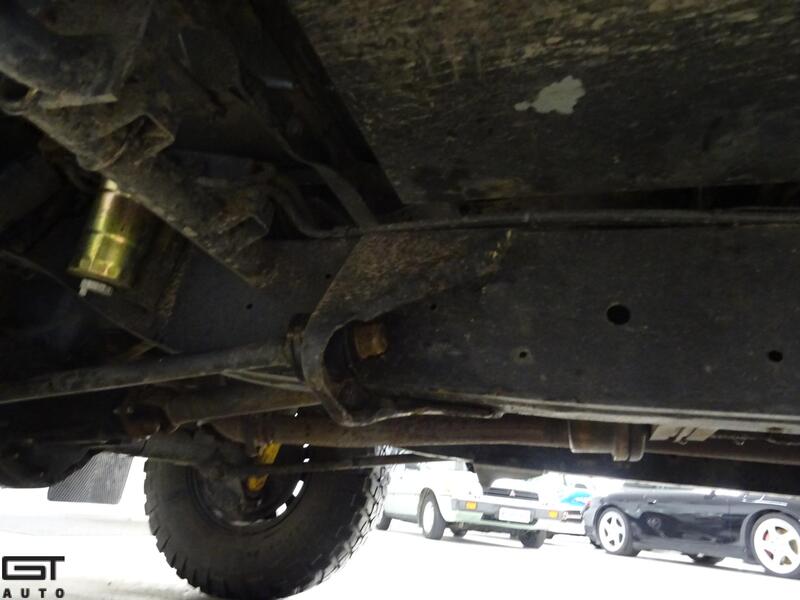 Land Rover Defender vaihtoauto