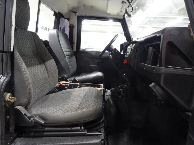 Land Rover Defender vaihtoauto