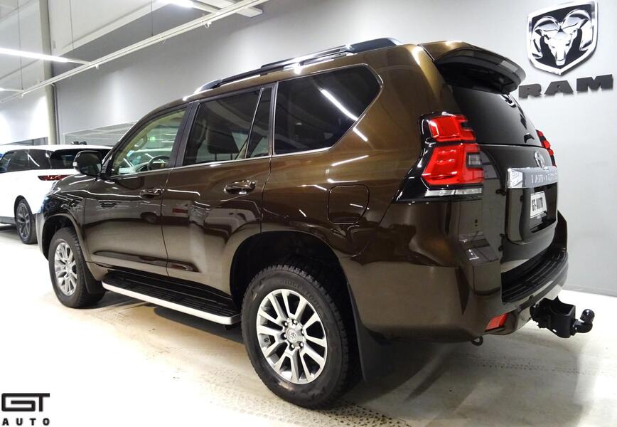 Toyota Land Cruiser vaihtoauto