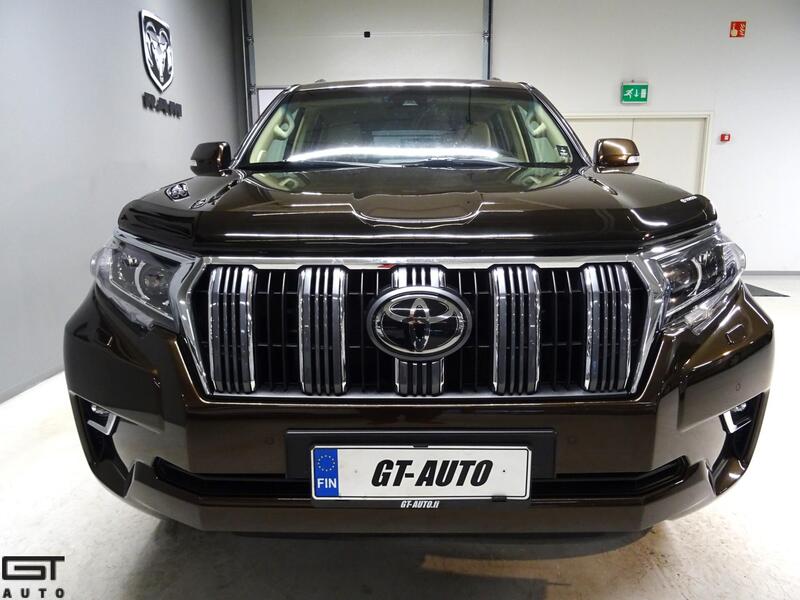 Toyota Land Cruiser vaihtoauto
