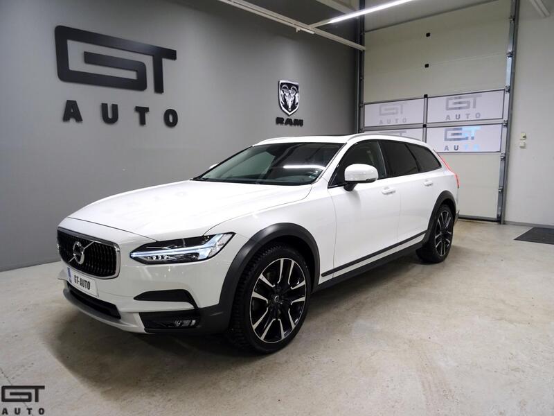 Volvo V90 Cross Country vaihtoauto