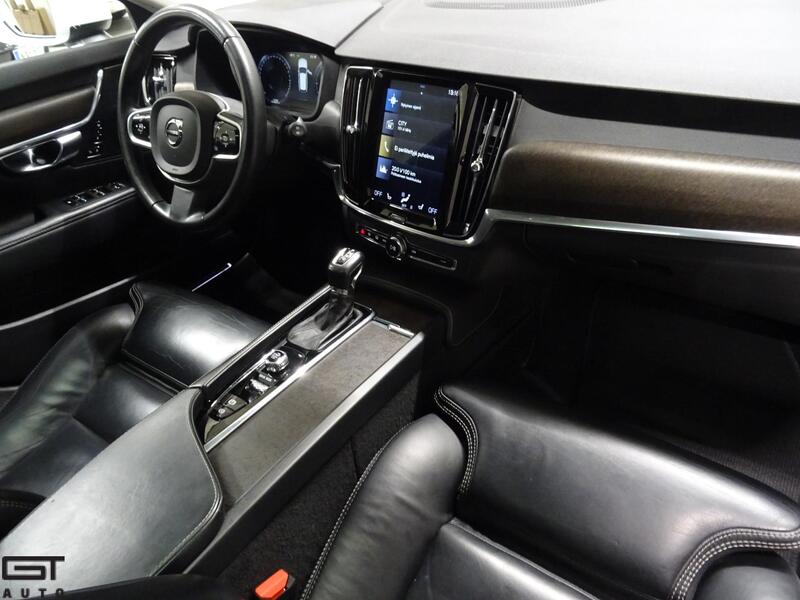 Volvo V90 Cross Country vaihtoauto