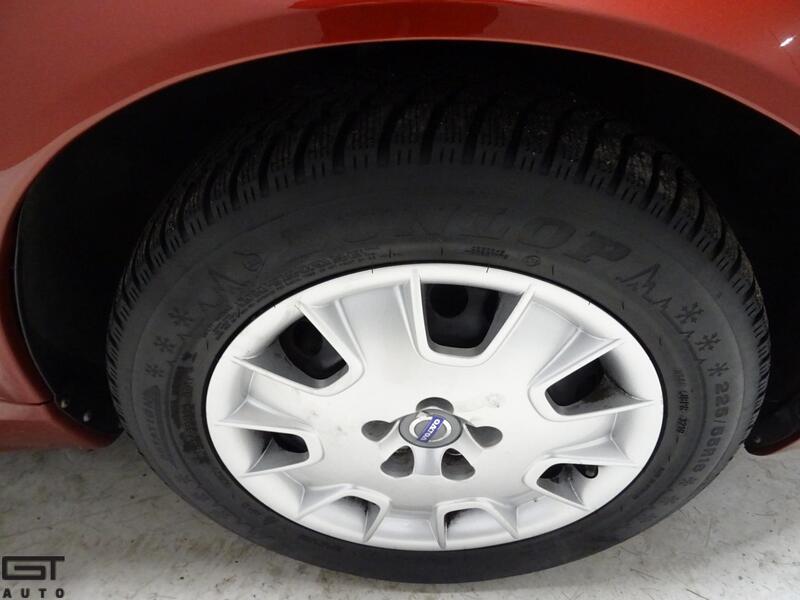 Volvo V70 vaihtoauto