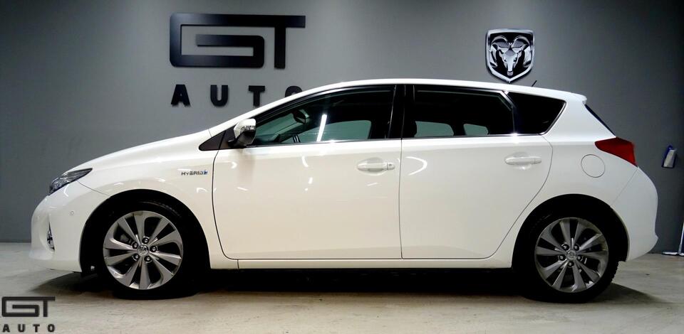 Toyota Auris vaihtoauto