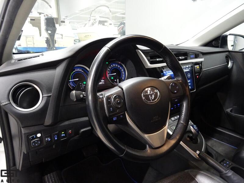 Toyota Auris vaihtoauto