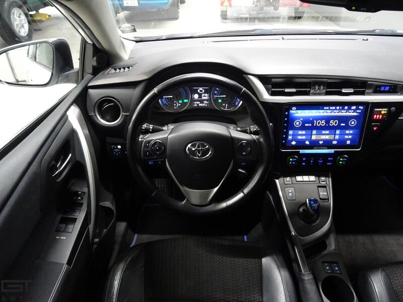 Toyota Auris vaihtoauto