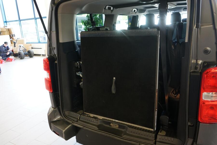 Peugeot Traveller vaihtoauto