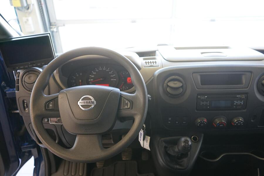 Nissan NV400 vaihtoauto