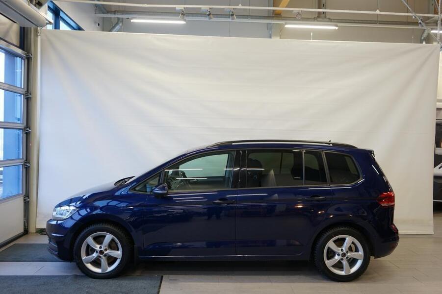 Volkswagen Touran vaihtoauto