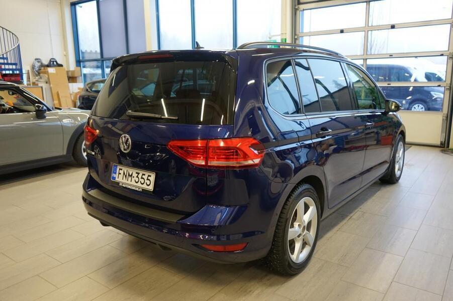 Volkswagen Touran vaihtoauto