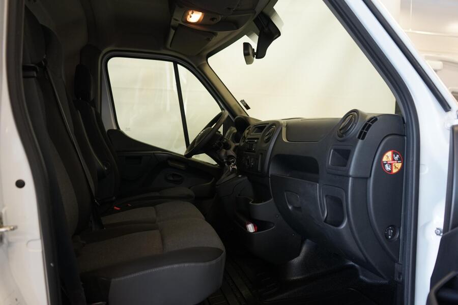 Nissan NV400 vaihtoauto