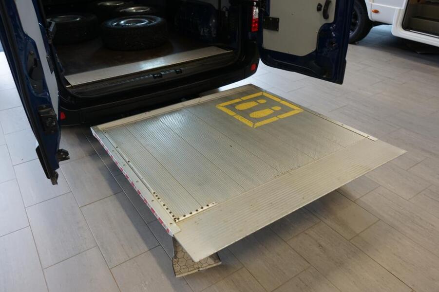 Nissan NV400 vaihtoauto