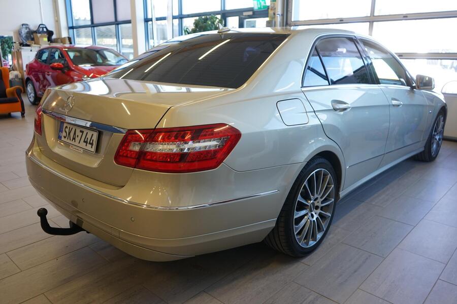 Mercedes-Benz E vaihtoauto