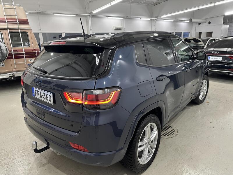 Jeep Compass vaihtoauto