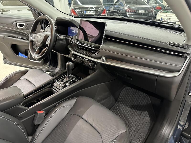 Jeep Compass vaihtoauto