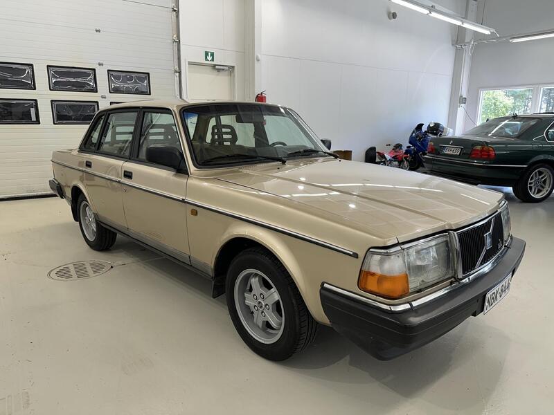 Volvo 240 vaihtoauto