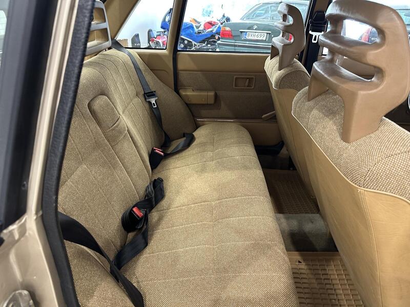 Volvo 240 vaihtoauto