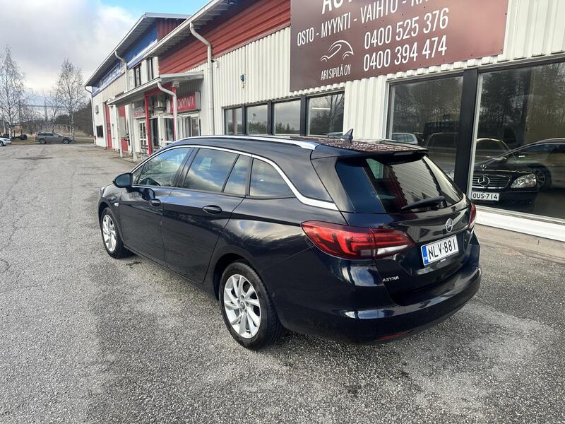 Opel Astra vaihtoauto