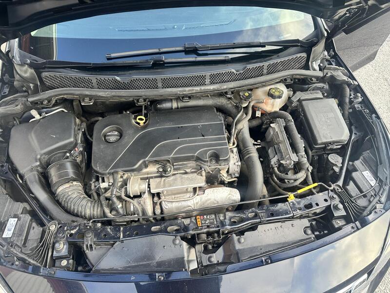 Opel Astra vaihtoauto