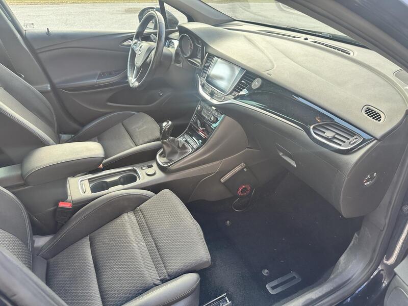 Opel Astra vaihtoauto