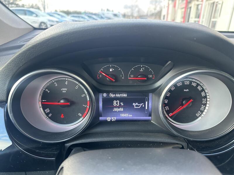 Opel Astra vaihtoauto