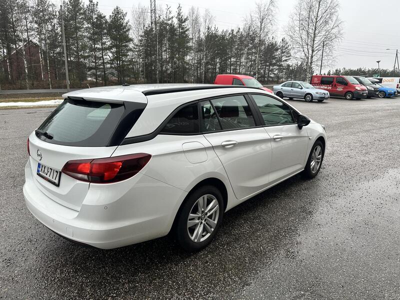 Opel Astra vaihtoauto