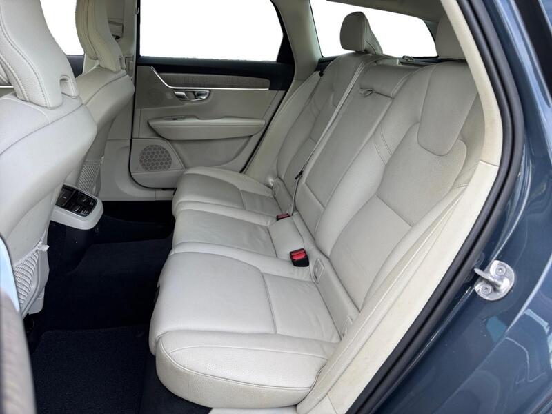 Volvo V90 Cross Country vaihtoauto