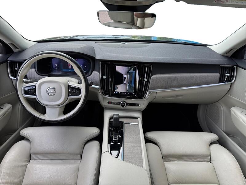 Volvo V90 Cross Country vaihtoauto